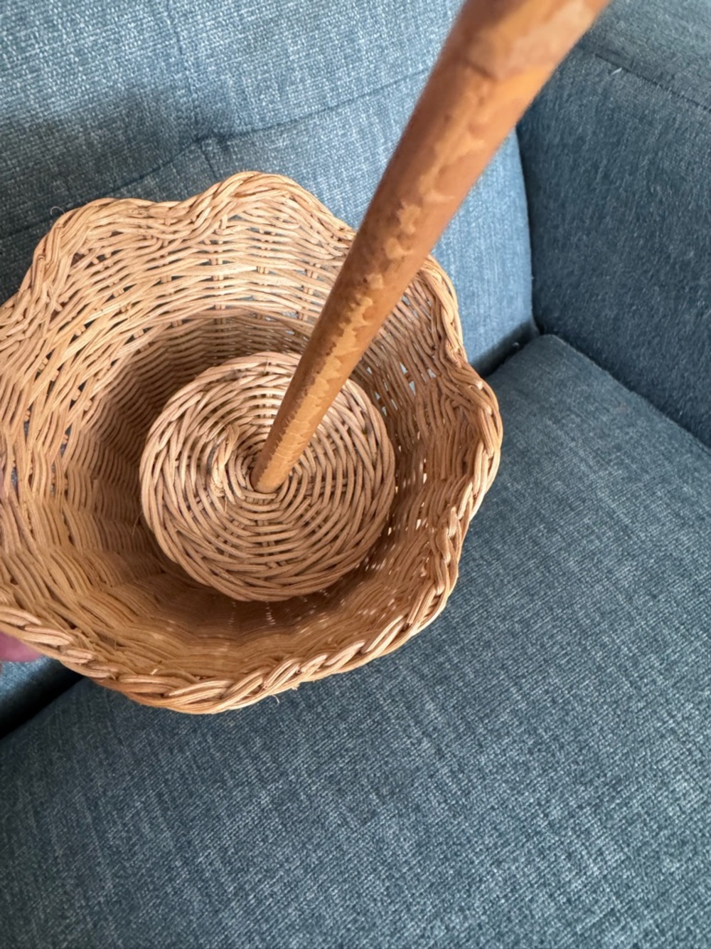 Vintage 50s wicker parasol basket /handbag - Picture 4 of 8